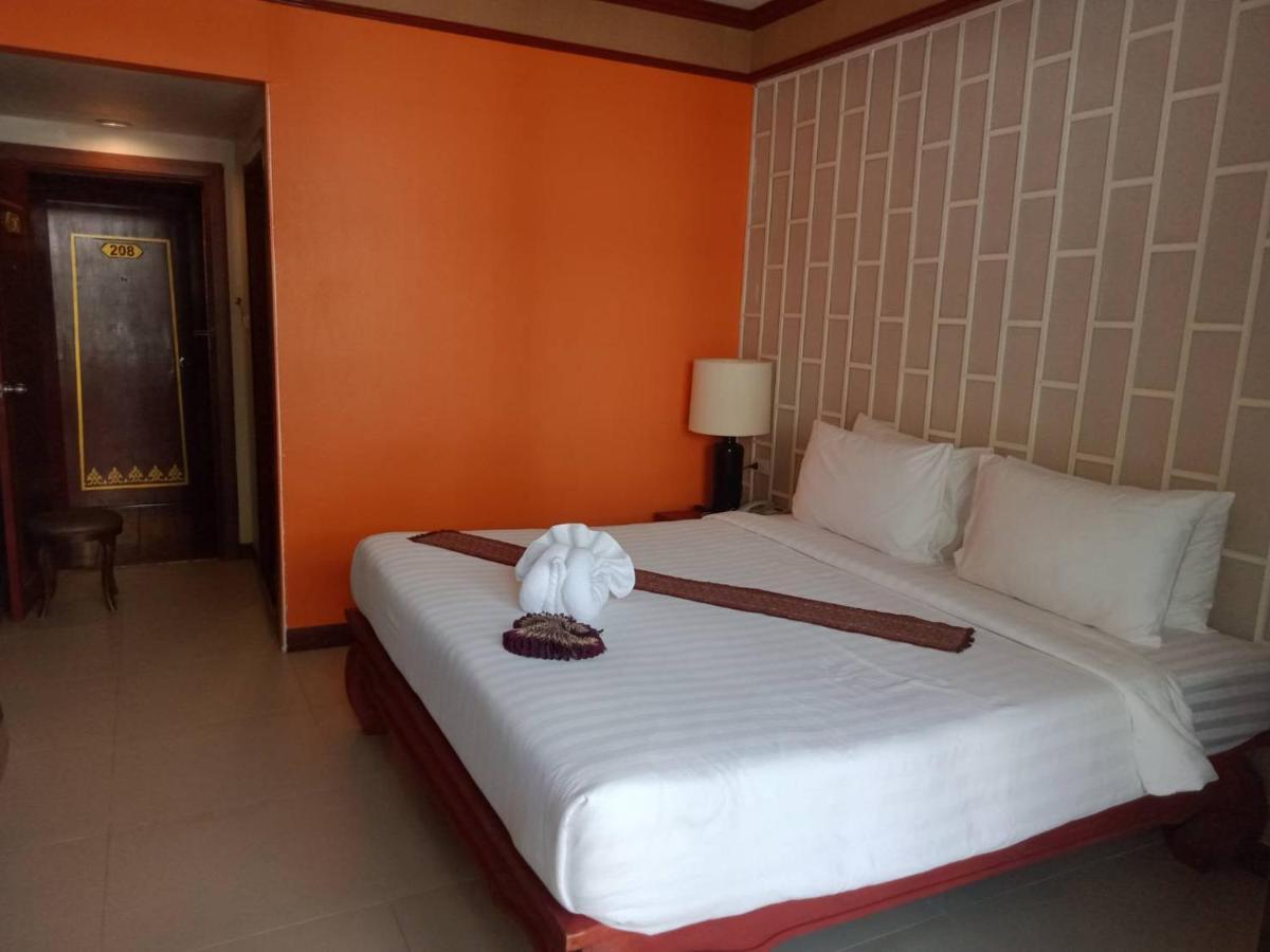 The Top Patong Resort Exterior foto